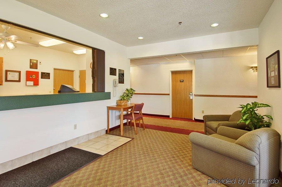 Wamego Inn And Suites 内观 照片